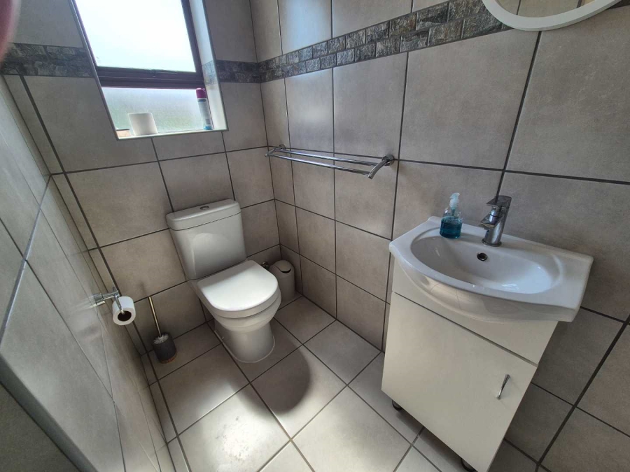 2 Bedroom Property for Sale in Island View Western Cape